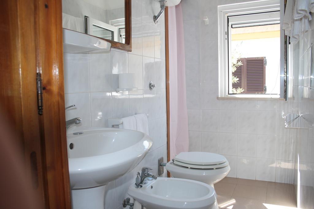 Pellegrino Village Vieste Room photo